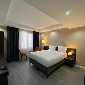 Camera standard con letto king size